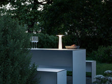Lade das Bild in den Galerie-Viewer, Akku-Tischleuchte LED lix - pearl white