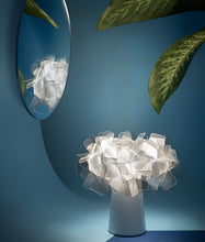 Lade das Bild in den Galerie-Viewer, Akku-Tischleuchte LED CLIZIA Battery - Fumè